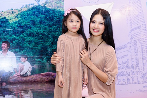 Nhan sắc ngày càng xinh đẹp của Hoa khôi Trần Thị Quỳnh sau 10 năm đăng quang 1 Nhan sắc ngày càng xinh đẹp của Hoa khôi Trần Thị Quỳnh sau 10 năm đăng quang 1